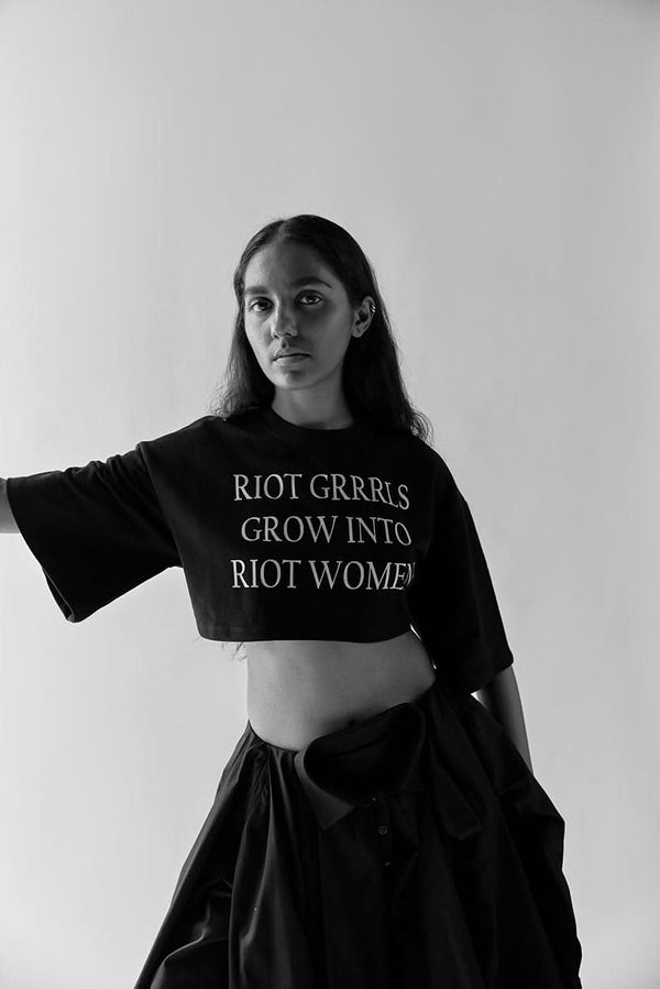 CROPPED T-SHIRT RIOT GRRRL