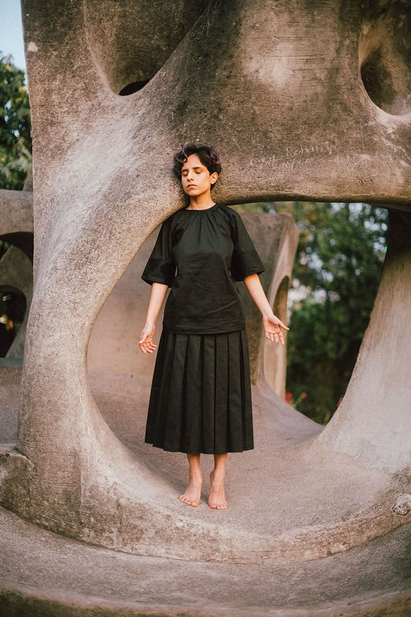 PLEATED SKIRT